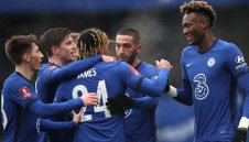 Тами Ейбрахам прати Челси напред за ФА Къп