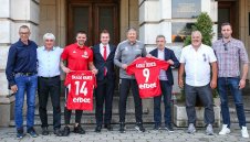 Любо Пенев подсилва ЦСКА 1948 със "смърф"