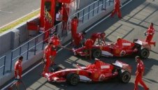 Ферари вади супермощен двигател за последното състезние