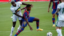 Дилема пред Куман: Фати, Дембеле или Тринкао