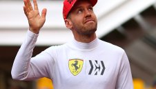 От Ферари всъщност са изритали Фетел