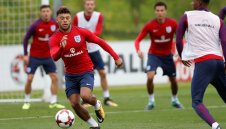 Изненада! Окслейд-Чембърлейн саботира трансфера си в Челси