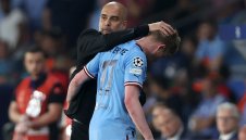 Алчен за още милиони: Де Бройне се разбра с арабите