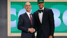 Бостън избра под №3, въпреки разговорите за Порзингис