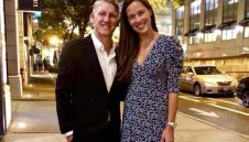 Швайни се консултира с красивата Ана дали да спре с футбола + ГАЛЕРИЯ