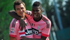 Погба остава верен на "старата госпожа"