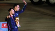 Където и да отиде: Меси трябва да се наслаждава!