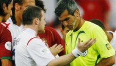 Роналдо няма вина за изгонването на Руни