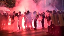 Вижте още от полицейското насилие от вчера + ВИДЕО (+18)