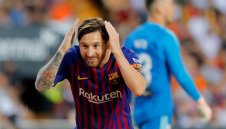 Барса е в най-тежка серия от години, но Меси и Суарес с рекорди