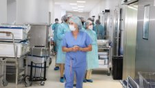 Новозаразените с коронавирус са 2042, починали са 143 души