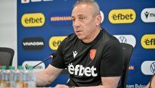 Илиан Илиев ще експериментира срещу Кипър