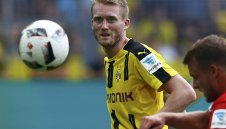 Борусия без Шюрле срещу "вълците"