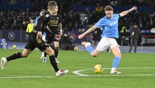 Наполи дръпна с 4 точки пред втория