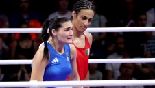 Трансбоксьорка спечели с 2 удара на Париж 2024 и разплака съперничката си + ВИДЕО