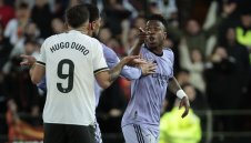 Драма и чутовен скандал на "Местая"! Валенсия сложи прът в колелото на Реал