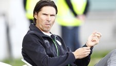 Футболистите са крепостни селяни на клубовете си