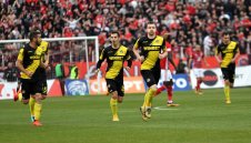 Фенербахче гледа Неделев срещу Левски и на финала