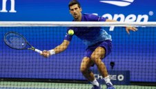 Американец шокира Джокович с 6:1, но Ноле е на четвъртфинал на US Open