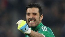 Куп европейски отбори с интерес към 43-годишния Буфон