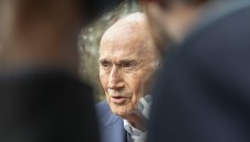 Блатер плюе по ФИФА и Инфантино