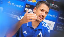 Веласкес увери: Левски няма да подцени Сабах