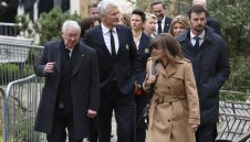 Как Фърги уволни Яп Стам на... бензиностанция