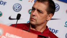 Хубчев песимист: Малко футболисти в България хващат окото