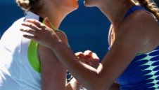 Азеренка е първата финалистка в Мелбърн