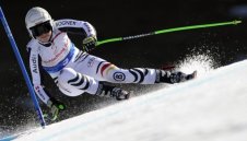 Вики Ребенсбург на път да защити титлата си в гигантския слалом
