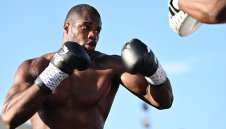 Ако Джошуа отстъпи, пред Дубоа има само един възможен съперник