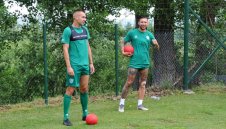 Бандата пак я гали с Камбура