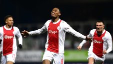 Байерн се подсили с втори играч от Аякс