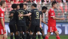 Байерн продължава да мачка в Бундеслигата