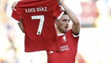 Похитителите все още държат бащата на Луис Диас