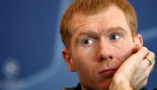 Скоулс: Не играх срещу Байерн на финала, защото Дешан се разпищя като момиче