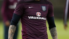 Дани Ингс отказал да наследи номера на Стивън Джерард