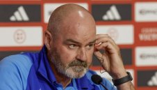 Шотландия взима 41-годишен на Евро 2024