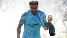 Ман Сити върза Уокър до 2024 г.