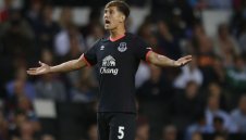 Гуардиола иска Стоунс, защото му напомня за Пике