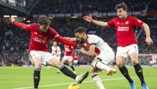 Девет души са на дузпата в Манчестър Юнайтед