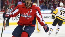 Легендата Овечкин наказа Питсбърг