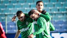 Лудогорец тресна с 4:2 Локо София, спорна дузпа за шампионите 