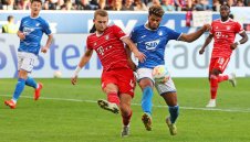 Де Лихт пак атакува Юве