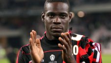 Италия отсвири Балотели за Испания