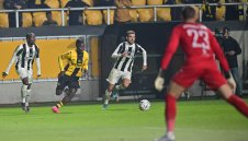 Локото преследва проекто-национал за вратарския пост