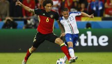 В Италия: Витсел е сигурен за Юве