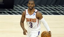 Крис Пол излезе трети по асистенции в историята