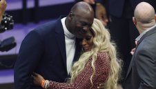 Официално: Джордан продаде Шарлът Хорнетс