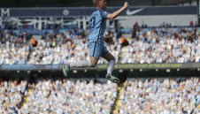 Радост за Барса и Юнайтед - Супер Кевин се счупи!